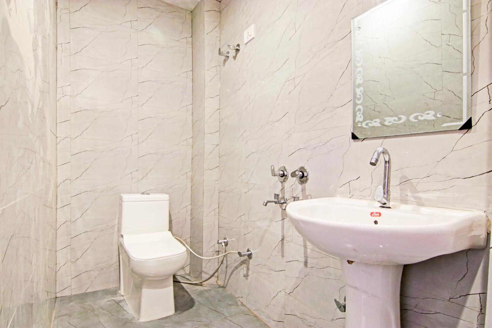 Hotel O Granville Nowe Delhi Zewnętrze zdjęcie